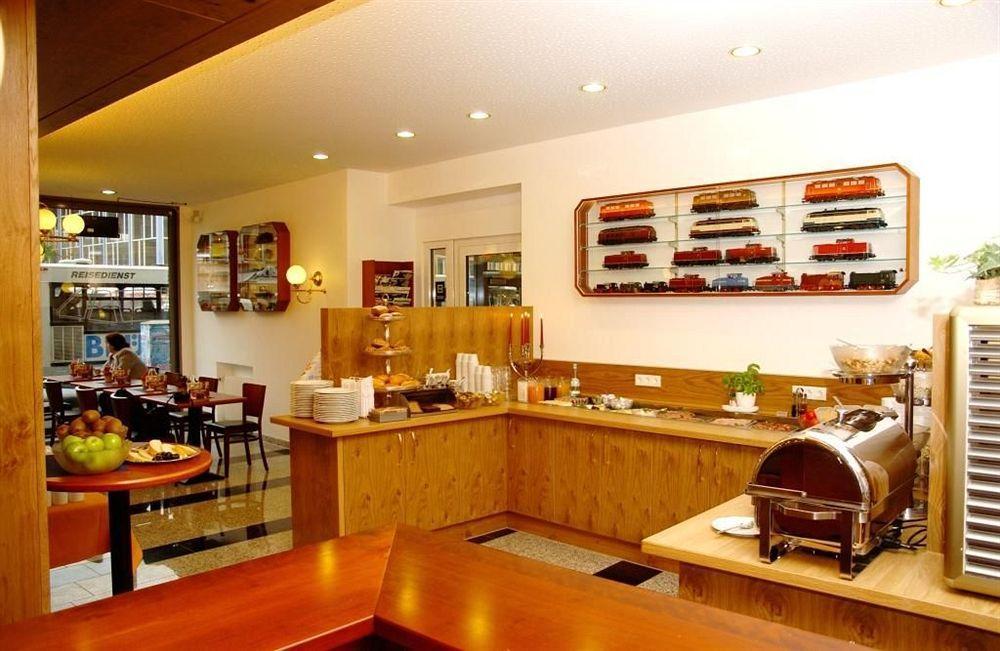 Hotel Conti Am Hauptbahnhof Munster  Restaurant foto